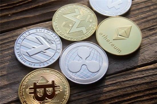移动端挖矿应用界面示意图